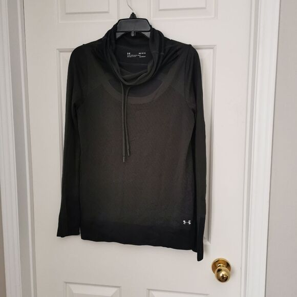 2/$30 Under Armour long sleeve shirt size M - Picture 1 of 5